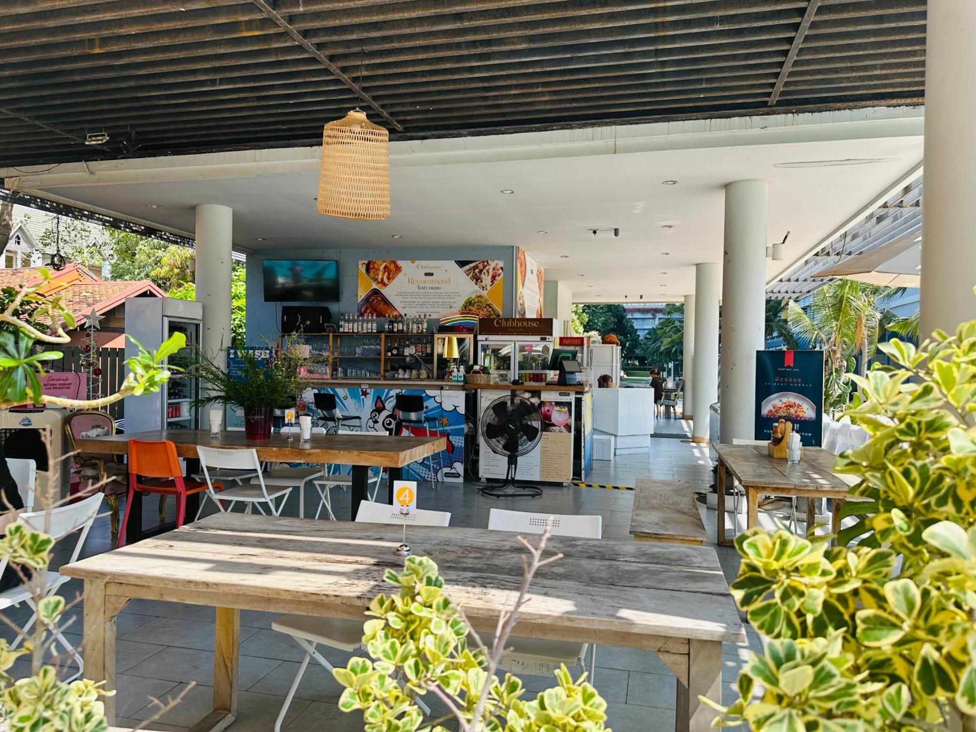 Seaview Beach Room Lumpini-Pool And Gym Face To Ocean Praia de Jomtien Exterior foto
