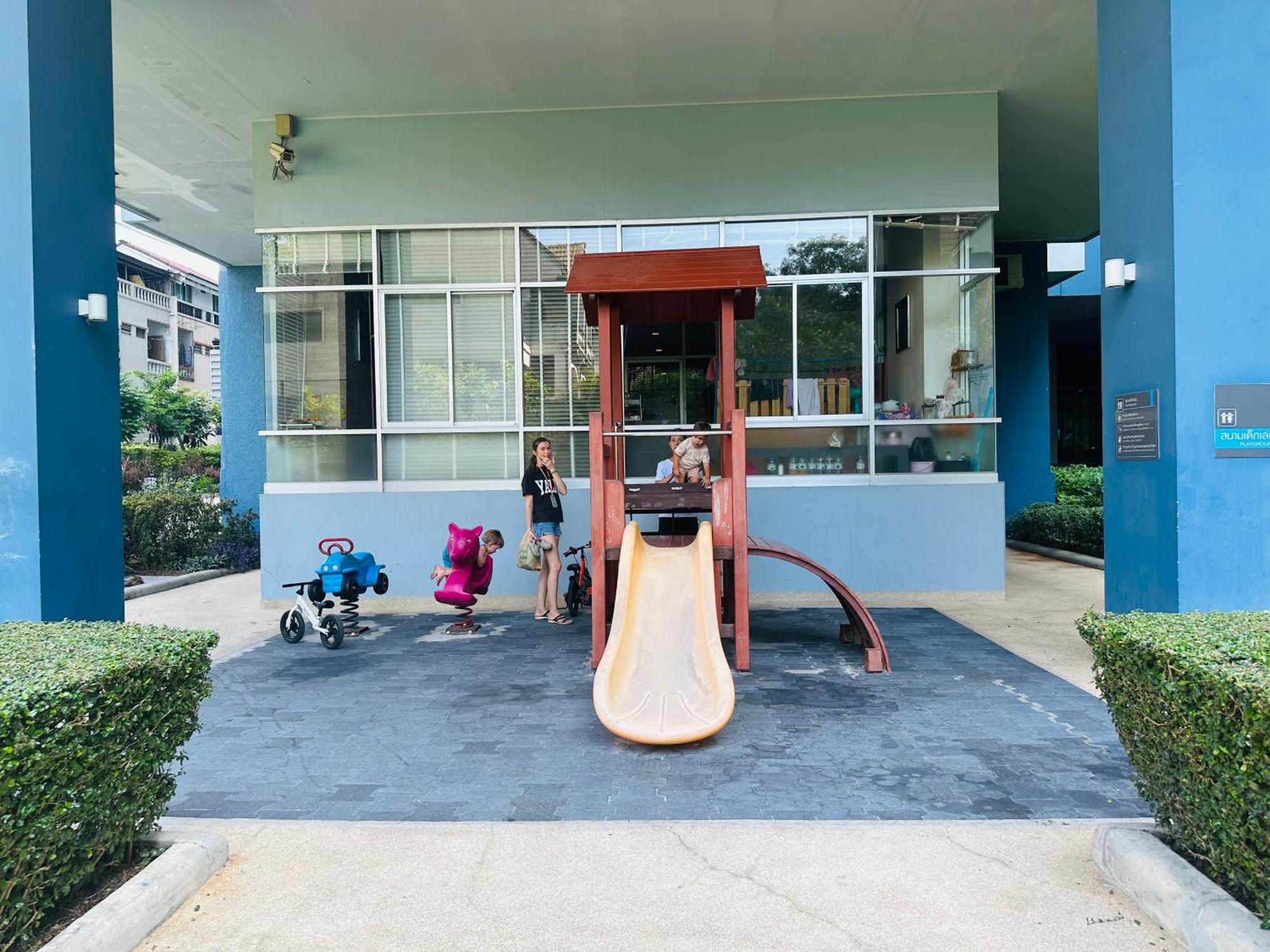 Seaview Beach Room Lumpini-Pool And Gym Face To Ocean Praia de Jomtien Exterior foto