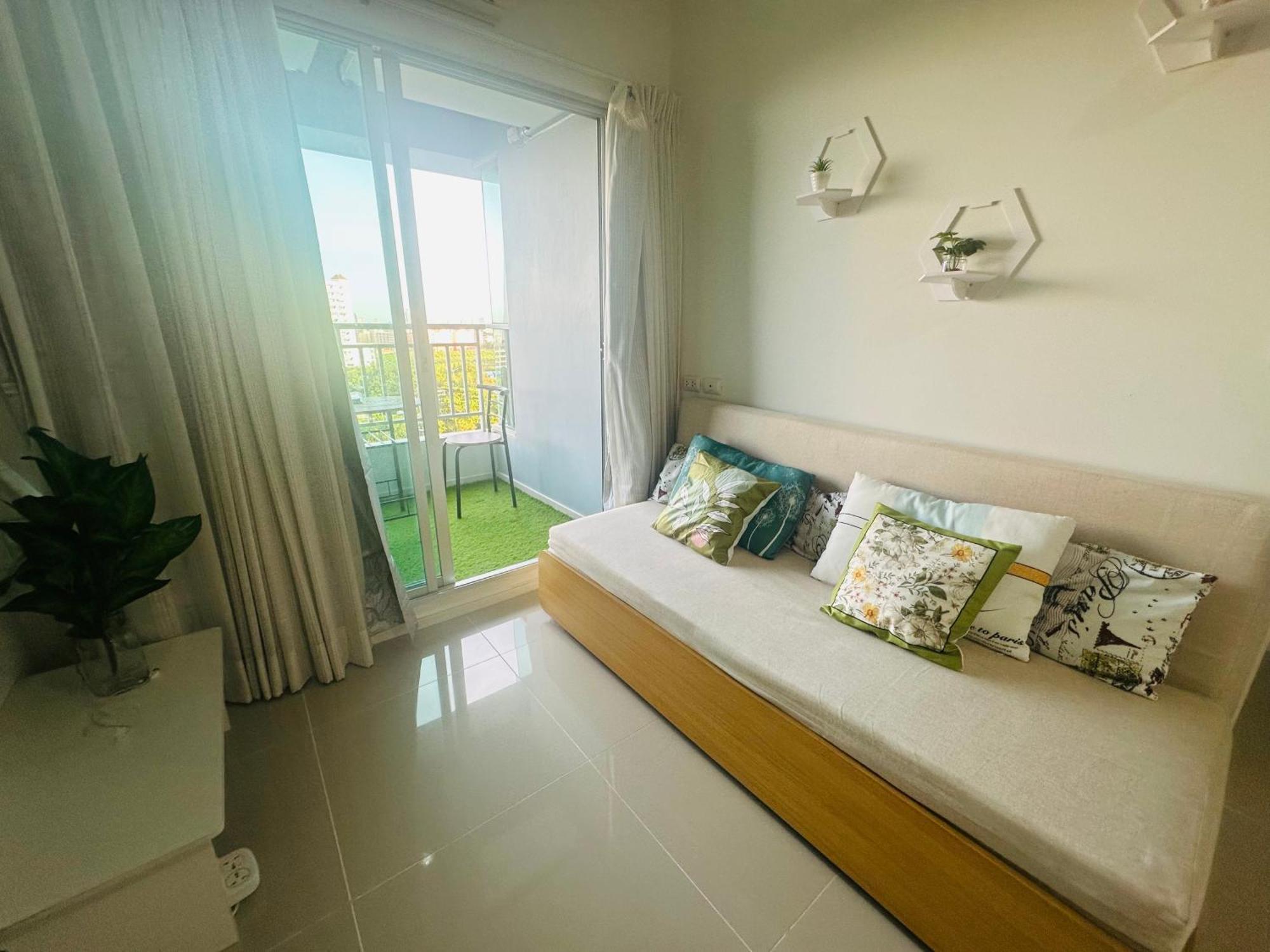 Seaview Beach Room Lumpini-Pool And Gym Face To Ocean Praia de Jomtien Exterior foto